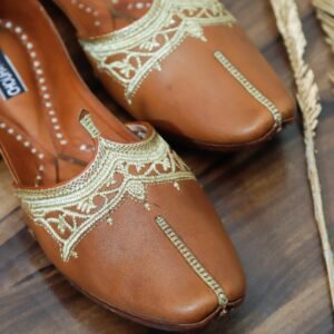 BROWN KANTHI WORK JUTTI